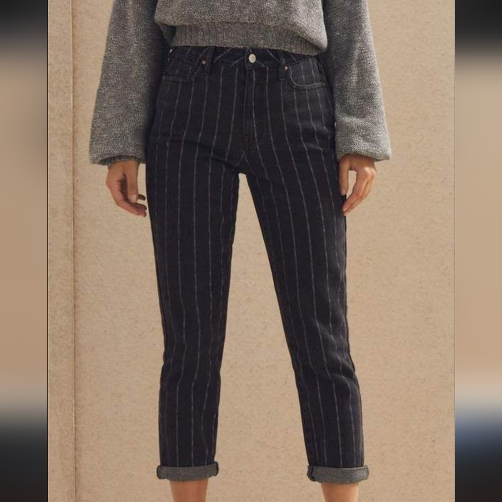 Pacsun, Mom Jean,Black Pinstripe Cropped Jeans, Size 25